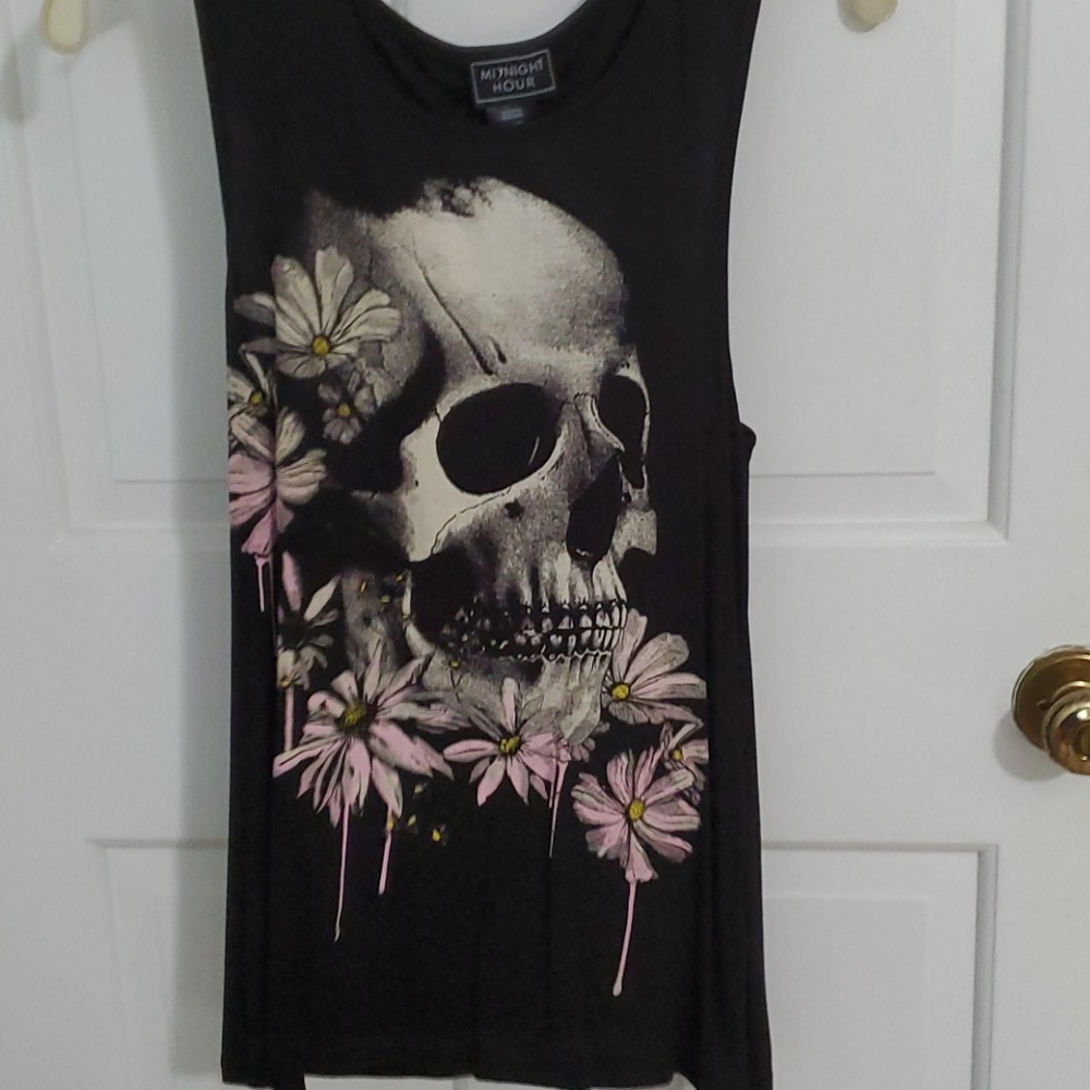 Skull floral tank top with open back